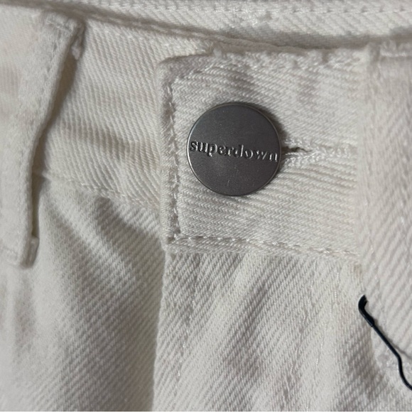 Lennon Distressed Mid Short in White by Superdown - Picture 11 of 13